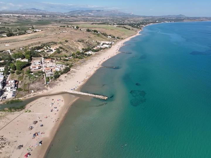 Villa Al Mare Porto Palo Esterno foto